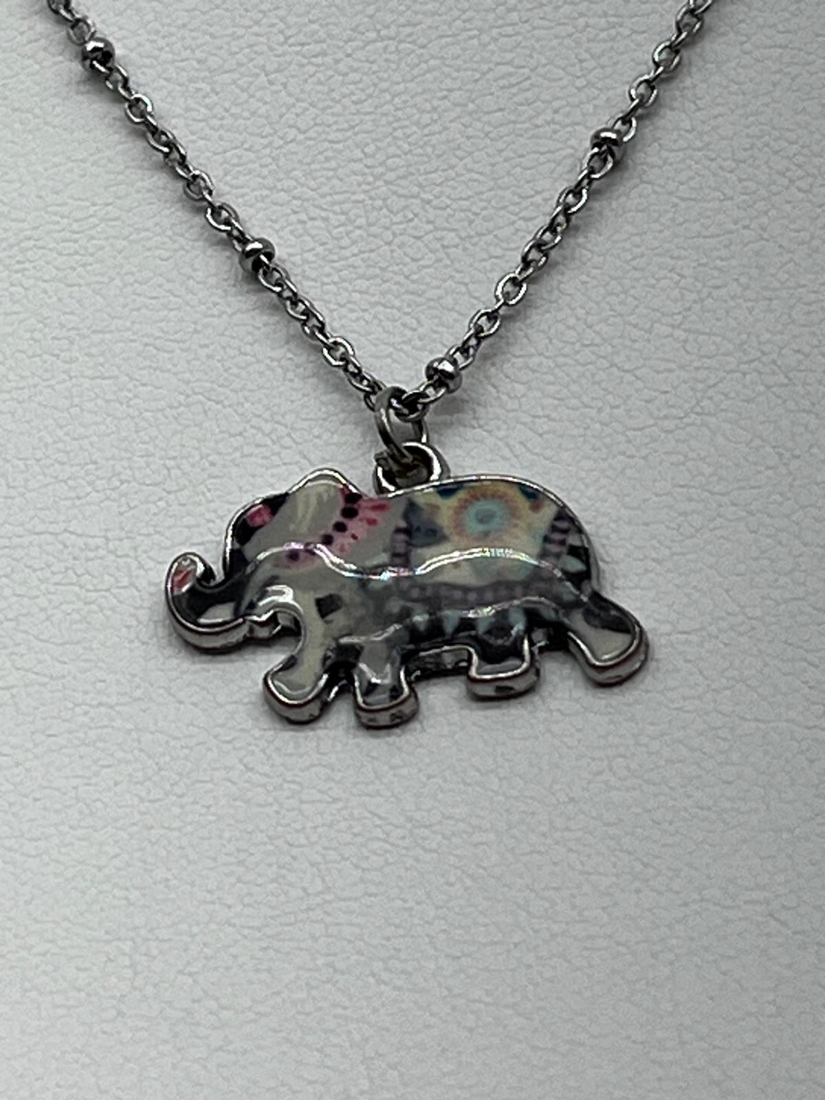 Elephant Crustal Necklace (Stainless Steel)